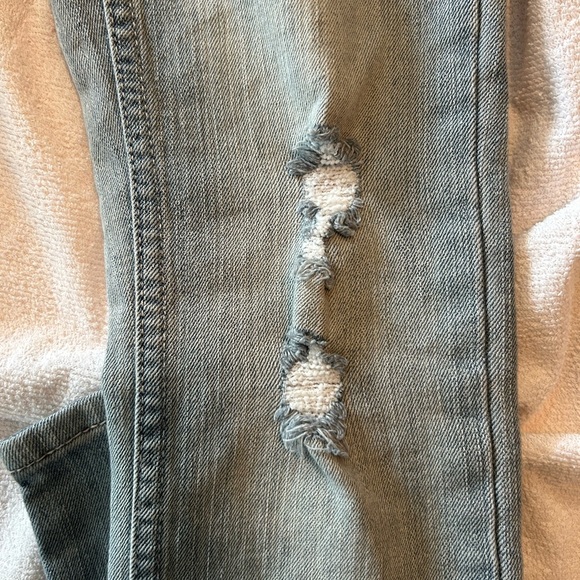 Levi’s Distressed Jeans - Size 8 (Adjustable) - Picture 6 of 8